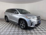 2017 Highlander Thumbnail 1