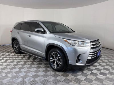 2017 Toyota Highlander LE 4DR SUV (2.7L I4)