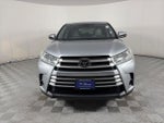 2017 Highlander Thumbnail 2