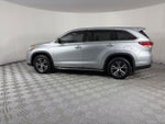 2017 Highlander Thumbnail 4