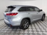 2017 Highlander Thumbnail 7