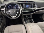 2017 Highlander Thumbnail 14