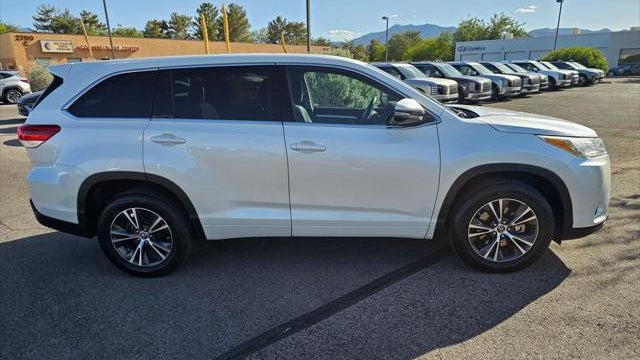 2018 Toyota Highlander LE