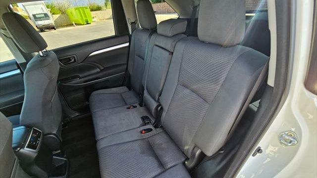 2018 Toyota Highlander LE