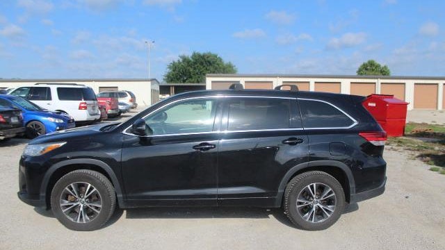 2017 Toyota Highlander LE