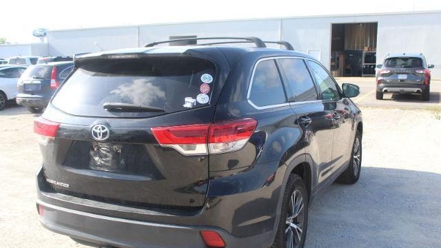2017 Toyota Highlander LE