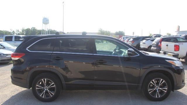 2017 Toyota Highlander LE