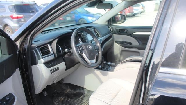 2017 Toyota Highlander LE