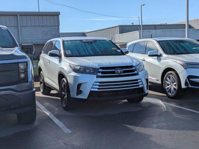 2019 Toyota Highlander LE 4DR SUV (2.7L I4)