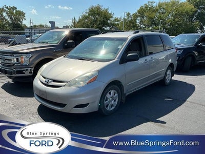 2009 Toyota Sienna CE 7-Passenger 4DR Mini-Van