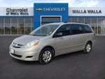 2009 Sienna Thumbnail 3