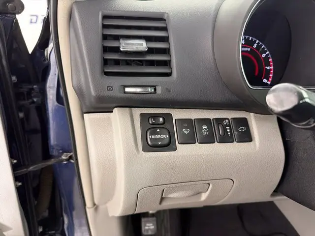 2013 Toyota Highlander - $13,000