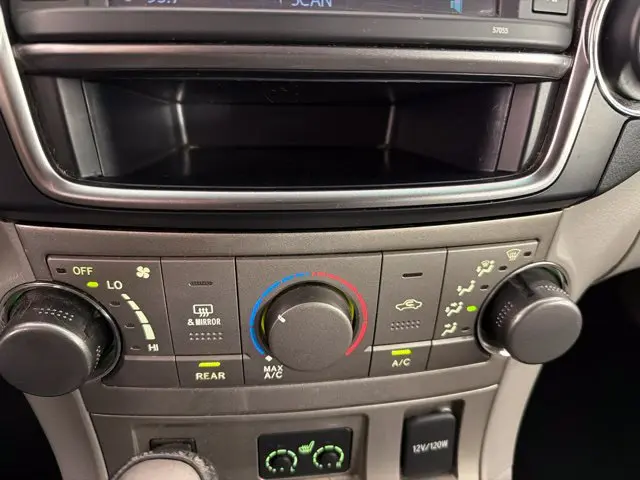 2013 Toyota Highlander - $13,000