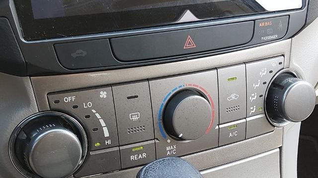 2011 Toyota Highlander SE