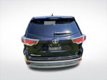 2016 Highlander Thumbnail 13