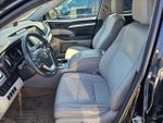 2016 Highlander Thumbnail 15
