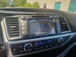 2016 Highlander Thumbnail 9