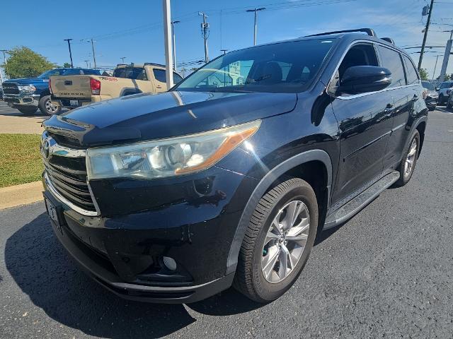 2016 Toyota Highlander - $14,975