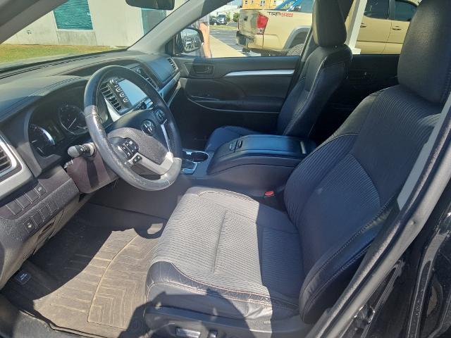 2016 Toyota Highlander - $14,975