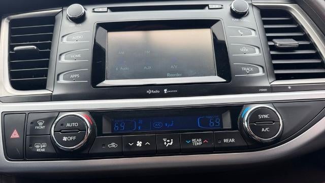 2015 Toyota Highlander LE