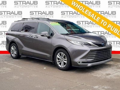 Photo of a 2021 Toyota Sienna Limited 7-Passenger 4DR Mini-Van for sale
