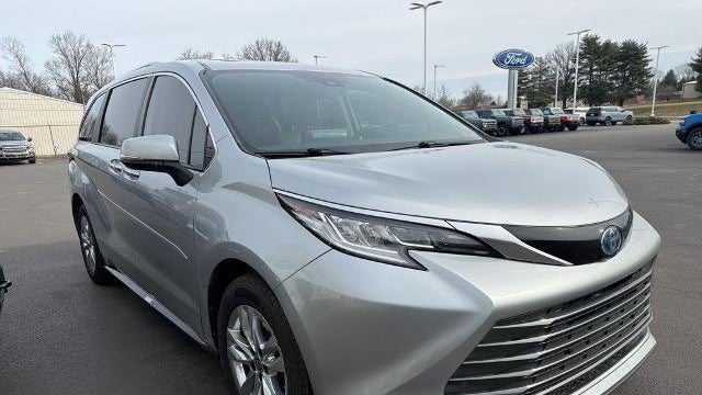 2024 Toyota Sienna Limited 7-Passenger