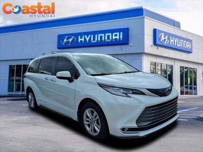 2022 Toyota Sienna Limited 7-Passenger 4DR Mini-Van