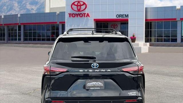 2024 Toyota Sienna Limited 7-Passenger