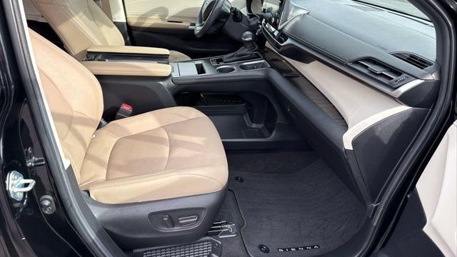 2024 Toyota Sienna Limited 7-Passenger