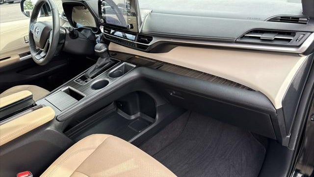 2024 Toyota Sienna Limited 7-Passenger