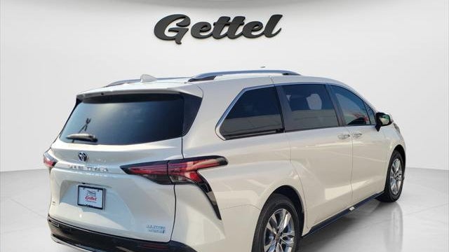 2023 Toyota Sienna Limited 7-Passenger