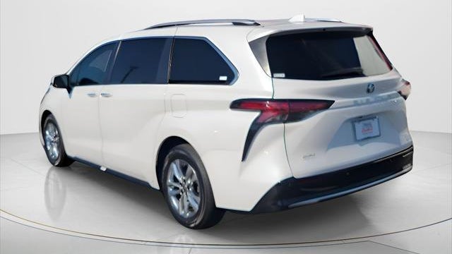 2023 Toyota Sienna Limited 7-Passenger