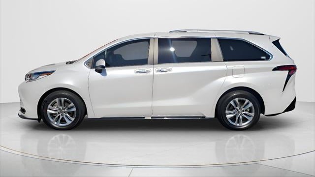 2023 Toyota Sienna Limited 7-Passenger