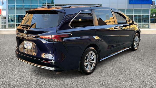 2022 Toyota Sienna Limited 7-Passenger