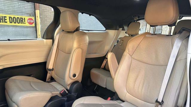 2022 Toyota Sienna Limited 7-Passenger
