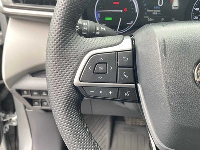 Photo of a 2023 Toyota Sienna AWD Limited 7-Passenger 4DR Mini-Van for sale