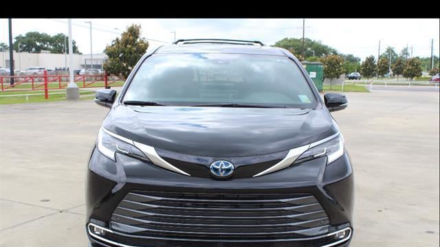 2025 Toyota Sienna Limited 7-Passenger