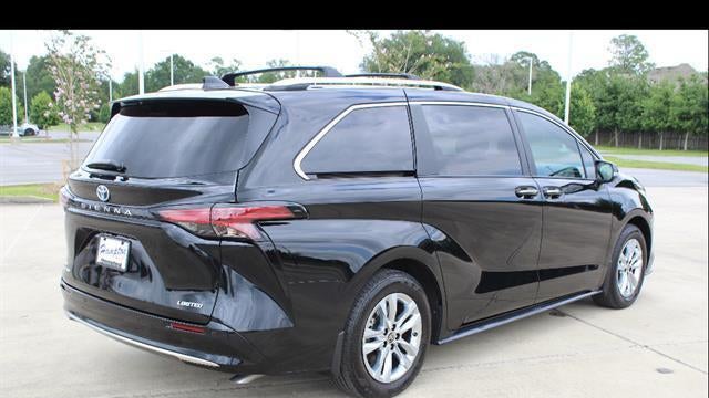 2025 Toyota Sienna Limited 7-Passenger