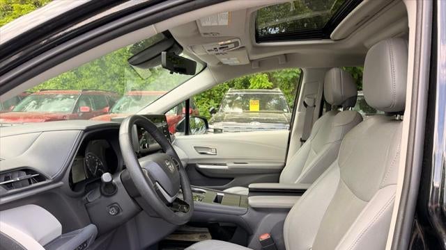 2022 Toyota Sienna Limited 7-Passenger
