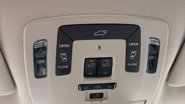 2022 Toyota Sienna Limited 7-Passenger