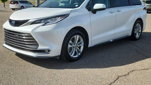 2023 Toyota Sienna Limited 7-Passenger