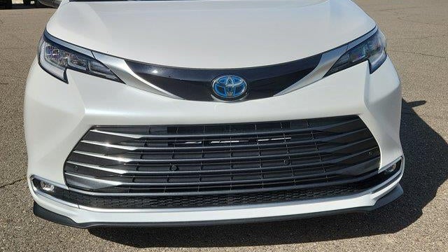 2023 Toyota Sienna Limited 7-Passenger