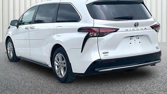 2022 Toyota Sienna Limited 7-Passenger