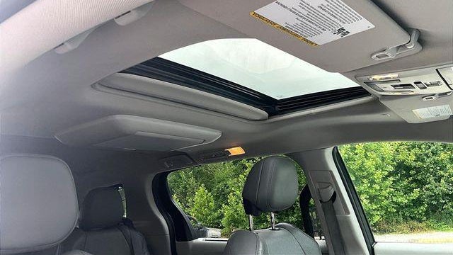 2022 Toyota Sienna Limited 7-Passenger