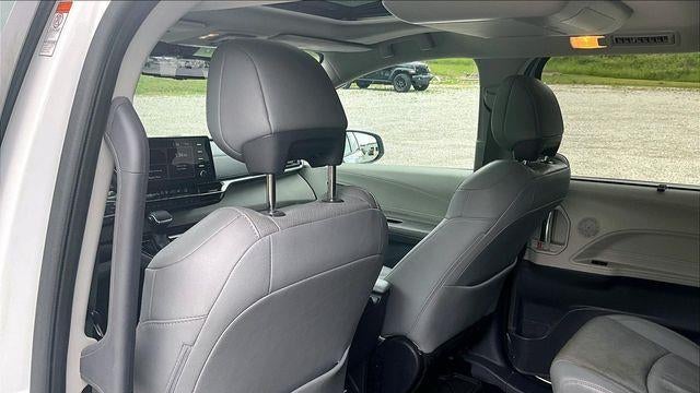 2022 Toyota Sienna Limited 7-Passenger