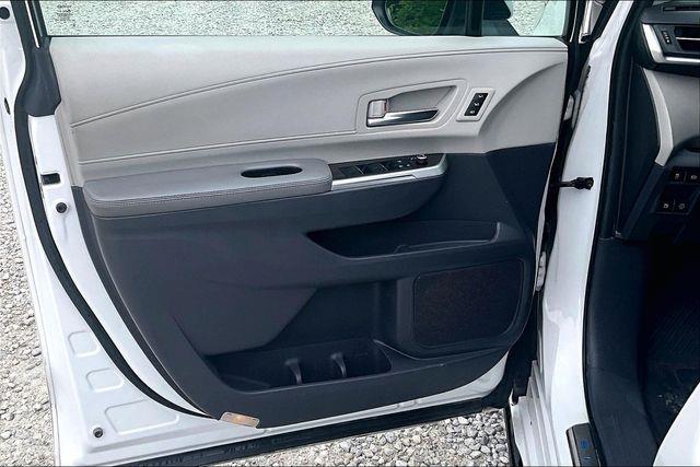 2022 Toyota Sienna - $34,999