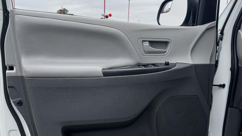 2020 Toyota Sienna L 7-Passenger