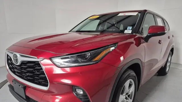 Preowned 2021 Toyota Highlander LE for Sale