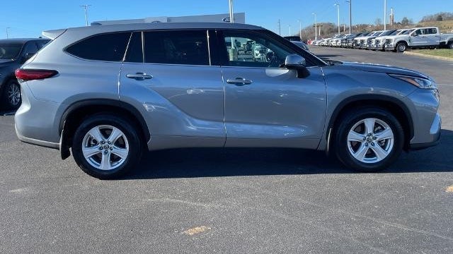 2020 Toyota Highlander LE