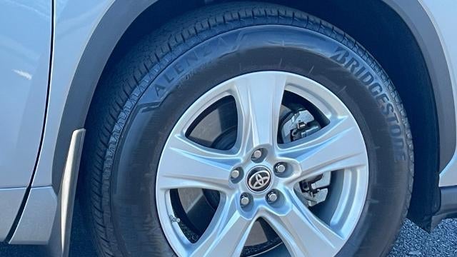 2020 Toyota Highlander LE